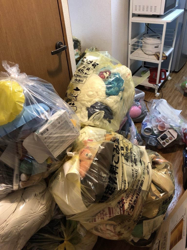【佐伯市】引っ越しに伴う不用品処分とハウスクリーニング☆綺麗に片付きお喜びいただけました!