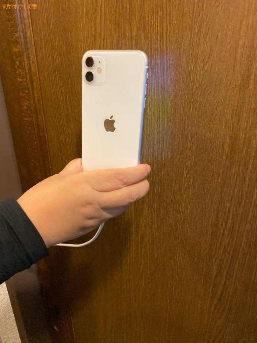 【中津市】洗濯機の本体と洗濯槽の間に落としたスマホを取り出す作業