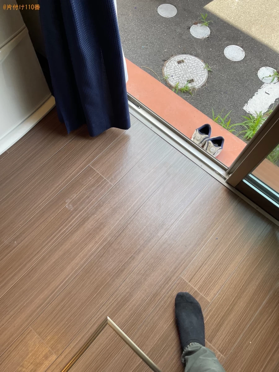 マットレス付きセミダブルベッド、テレビ台、扇風機の回収・処分